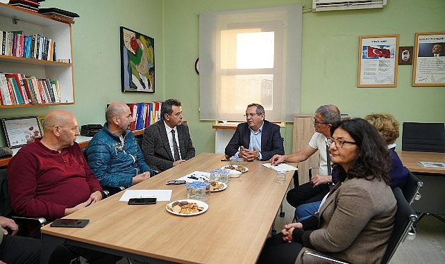 Ayvalık Kent Konseyi yeni yerine taşındı…