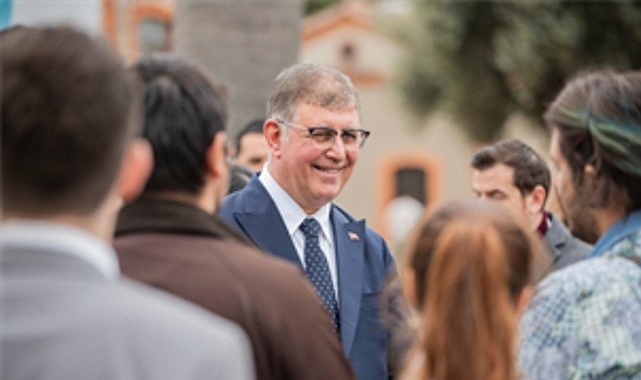 “İzmir Seninle” gençler için yola çıkıyor