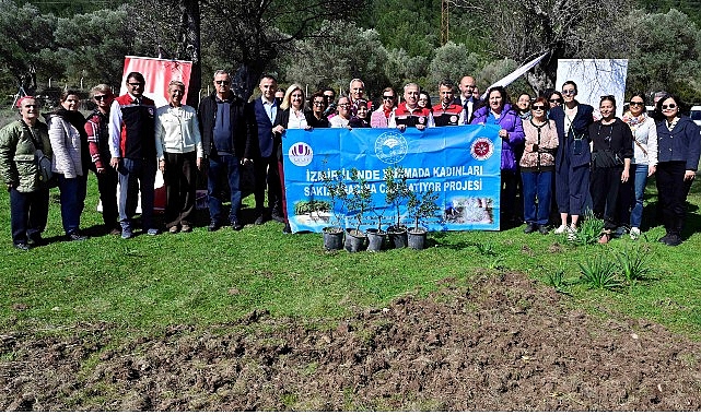 Yarımada Kadınları Sakız Ağacına Can Katıyor