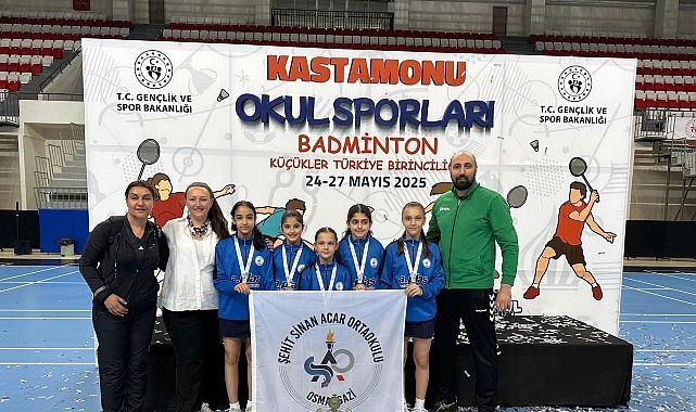 Osmangazili badmintonculardan namağlup şampiyonluk