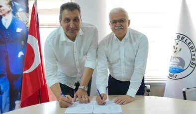 Aslan Yol Burhaniye Belediyespor’da Başantrenör Mustafa Seçerlioğlu dönemi başladı