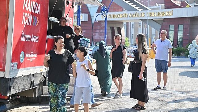 Büyükşehir, YKS Günü Öğrencilerin Yanındaydı