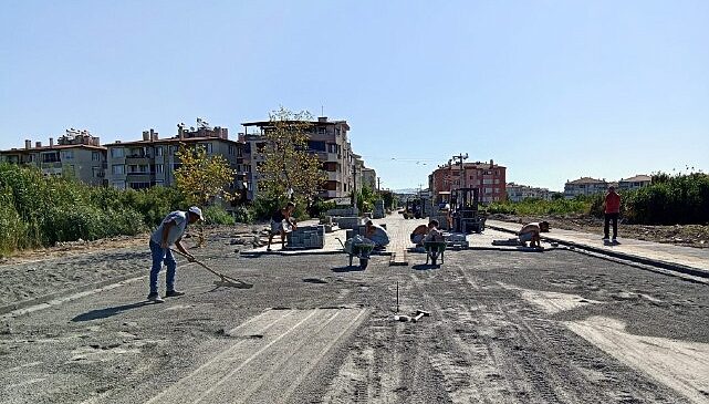 Edremit’in dört bir yanında çalışmalar aralıksız sürüyor