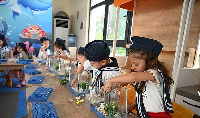 Minikler deniz canlılarını keşfetti