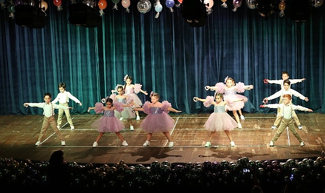 Nar Çiçekleri’nde Mezuniyet Sevinci