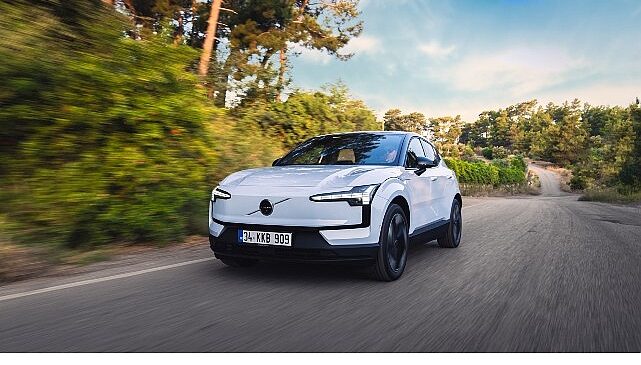 Volvo’nun En Kompakt ve Tamamen Elektrikli SUV’u EX30 Türkiye Yollarında