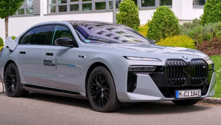 BMW, Elektrikli Amiral Gemilerine Benzinli Jeneratör Seçeneği mi Getiriyor?