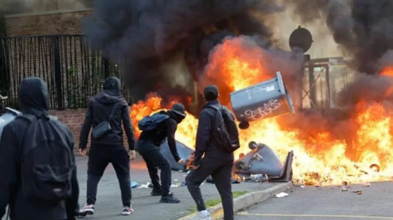 Fransa’da 1800 Kişi Gözaltında: Mağazalar Yağmalandı, Binalar Yakıldı